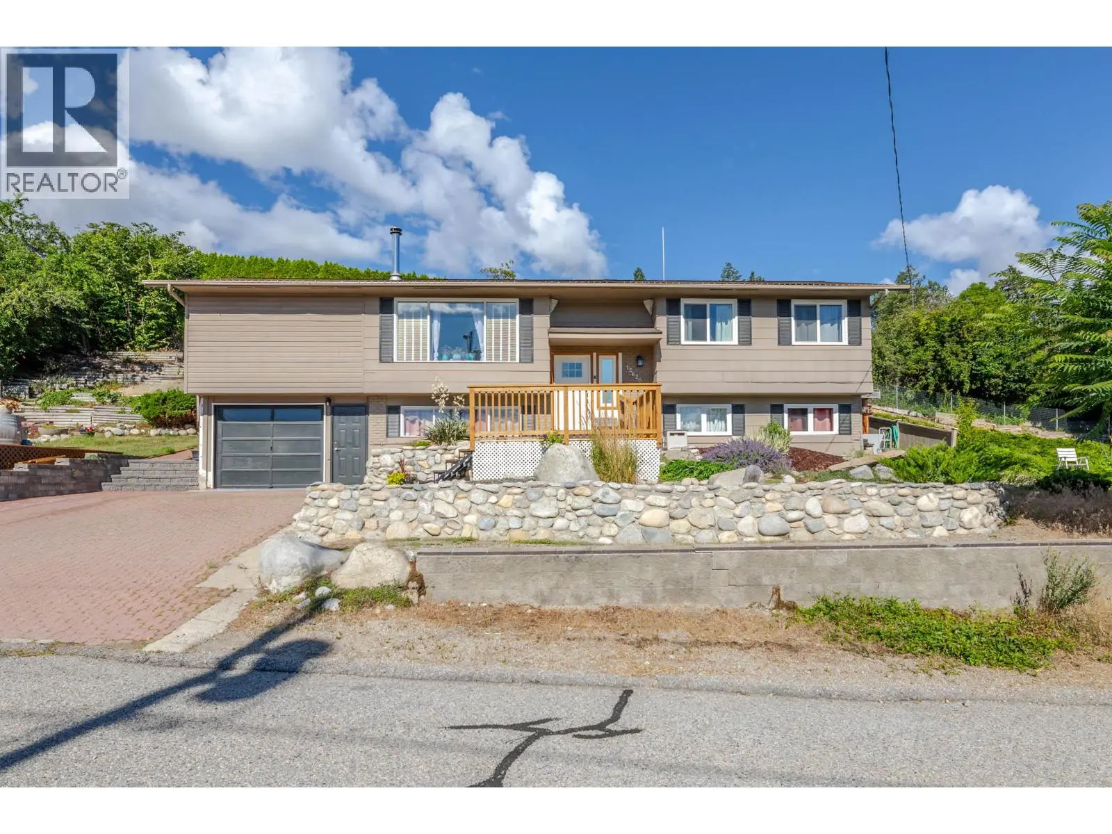 Photo of Listing #10393582